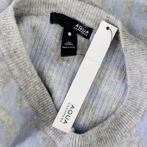 Aqua Cashmere Sweater Womens Extra Small Leopard Pullover Light Blue Grey XS NEW - Picture 6 of 9